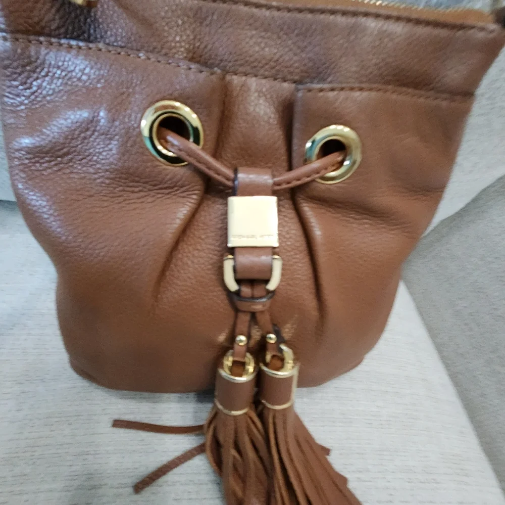Michael Kors Camden Leather Crossbody Bag Purse